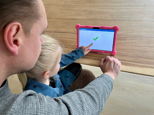 Gastblog Kindertabletadvies: De AngelTech KinderTablet XL PRO II Getest